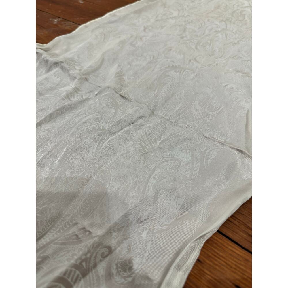 White Vintage Elegant Paisley Detail Textured Satin Hand Rolled Bridal Scarf - Picture 7 of 8